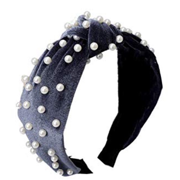 Gray velvet pearl beaded headband - Picture 3 of 7